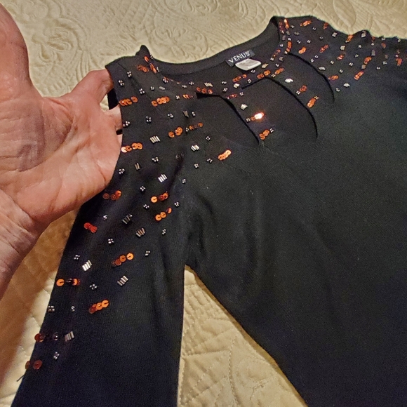 Venus Cold Shoulder Hi-lo Sequined Sweater - Picture 2 of 7